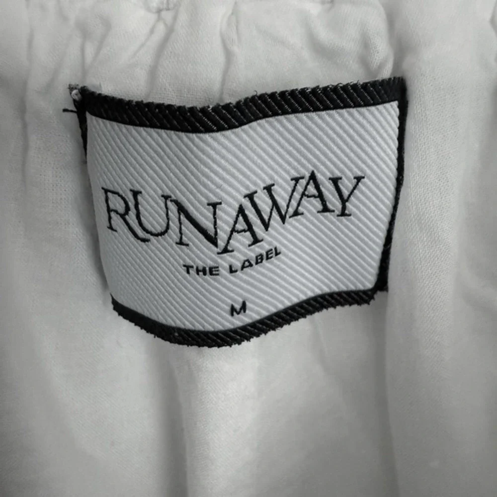 Runaway The Label‎ White Linen Shorts Scallop Hem Women's M High Waist Summer